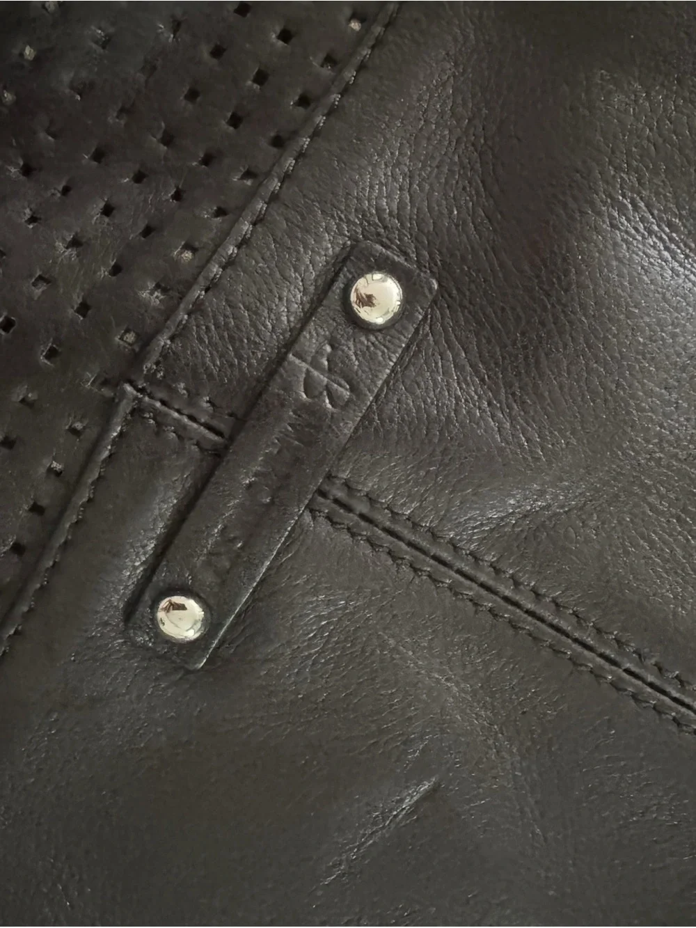 b. makowsky sleek black